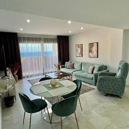 Silvia Luxury Apartment *